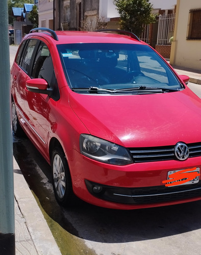 Volkswagen Suran 1.6 Highline 101cv