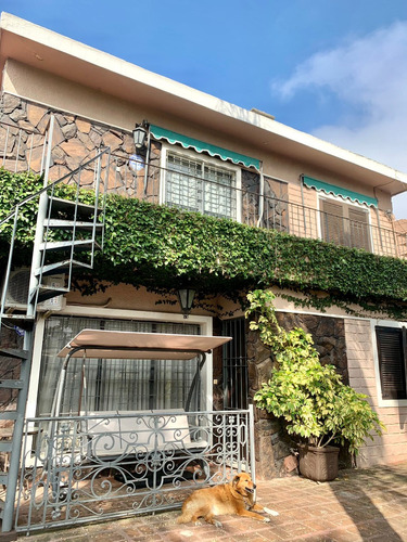 Casa En Carrasco En Venta 2 Plantas Oportunidad