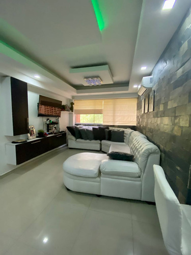 Apartamento En Venta Res. Los Pinos Llano Alto Carrizal. La