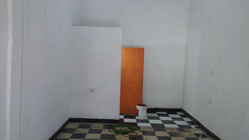 Imagen 2 de 8 de Local - William Morris