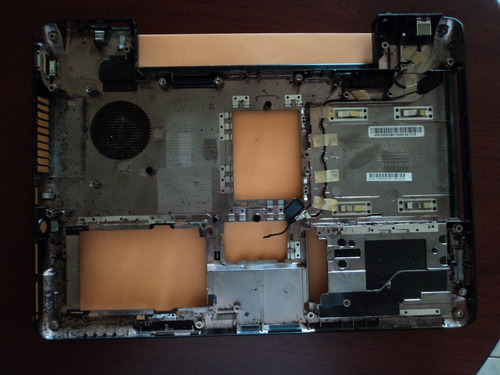 Carcasa Inferior Base Toshiba A135 (Usado)