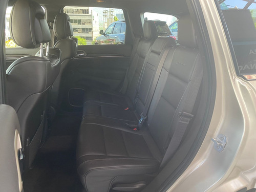 Imagen 11 de 13 de Jeep Grand Cherokee 2015 5.7 V8 Summit 4x4 At
