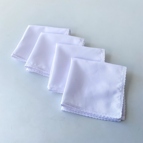 Imagen 1 de 2 de Set X4 Servilletas De Tela Tropical Antimanchas Con Puntilla