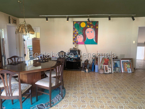Apartamento Para Remodelar En Venta, Urb. La Urbina