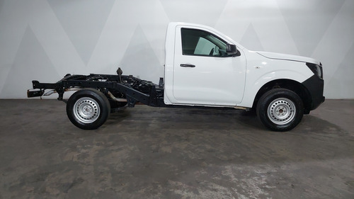Nissan NP300 2.5 NP300 CHASIS CABINA