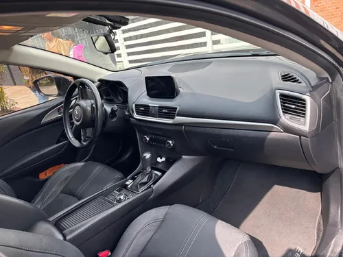 Mazda 3 2.0 Touring