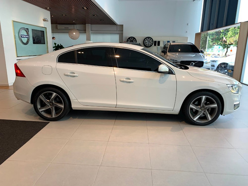 Volvo S 60 Kinetic 1600turbo Aut 4x2 180 Hp