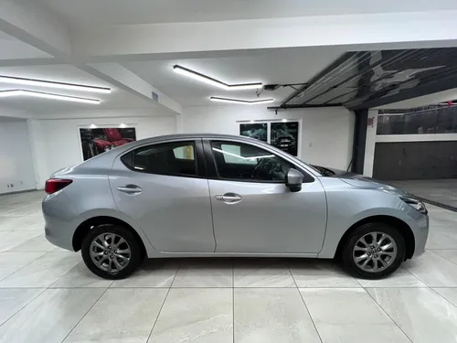 Mazda 2 Touring AT 2022