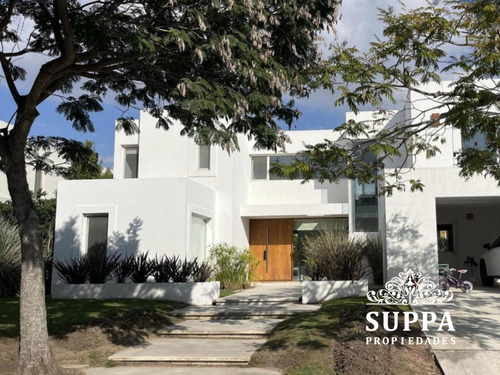 Casa En Alquiler El Golf Nordelta
