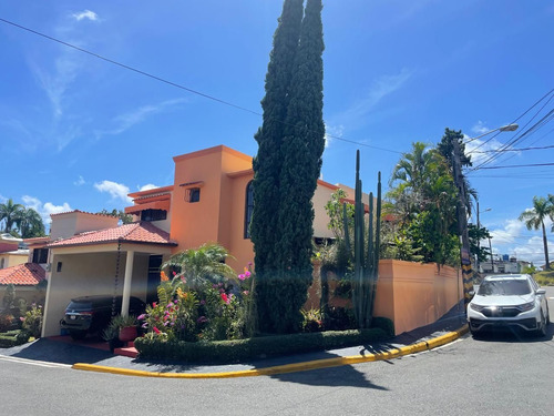 Casa En Proyecto Cerrado Arroyo Hondo