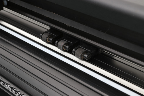 Plotter De Corte 720mm Negro - Cable Usb
