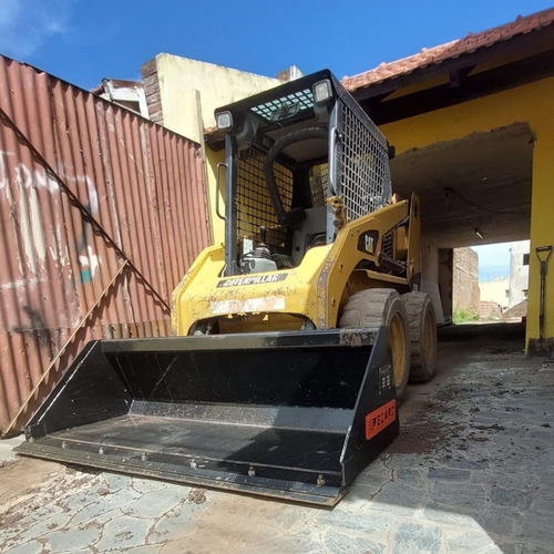 Implemento Pala Frontal Pecarí - Minicargadora