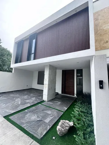 Casa Venta Frente Area Verde Y Rec En Pb Punta Del Este León
