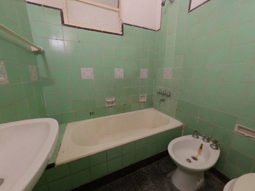 Imagen 17 de 18 de Ph 3 Amb C/patio A Refaccionar, En Venta, Floresta!