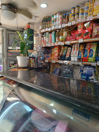 Vendo Local Y Fondo De Comercio Venta De Alimentos Y Embutidos En San José, Final Av. Fuerzas Armadas, Cerca Mercado Las Flores. Fondo De Comercio Con Clientela Fiel.
