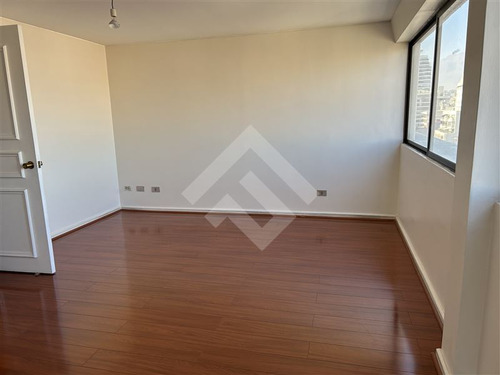 Departamento En Venta De 4 Dorm. En Las Condes