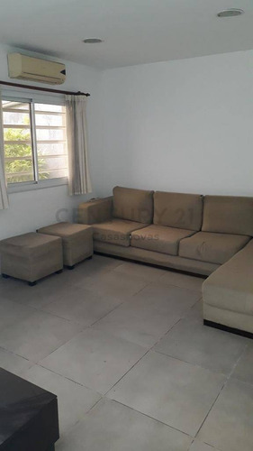 Imagen 3 de 24 de Venta Florida Duplex 7 Amb C/jardin Y Parrilla