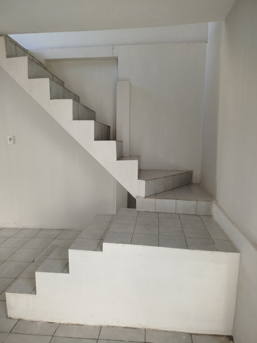 Apartamento Duplex Alquilo