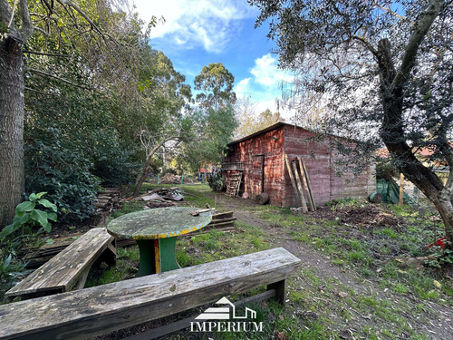 Hermosa Cabaña Con Gran Terreno En Avenida Lezica