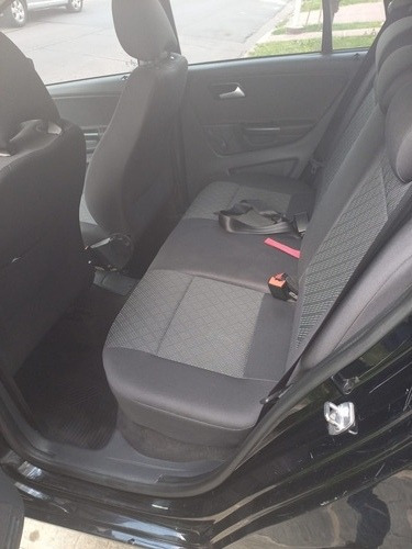 Imagen 5 de 13 de Volkswagen Suran 2016 1.6 Comfortline 101cv