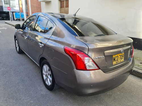 Nissan Versa Advance 1.6 At Fe