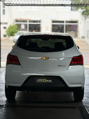 Chevrolet Onix 1.0 MPFI LT 8V FLEX 4P MANUAL
