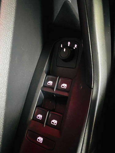 Imagem 14 de 15 de Volkswagen Jetta 1.4 250 Tsi Total Flex R-line Tiptronic