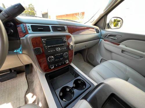 Chevrolet Suburban 5.3 Lt V8 . Piel 2da/ Banca At