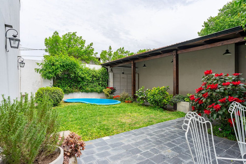 Casa 2/3 Dorm + Jardin + Pileta + Patio En Venta