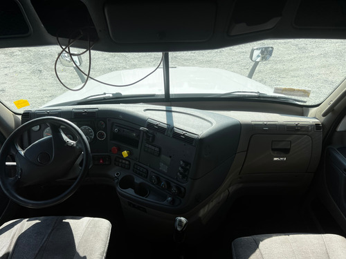 Cascadia 2016,pedimento Vu Dd15 Std 10 Cambios 586000 Millas