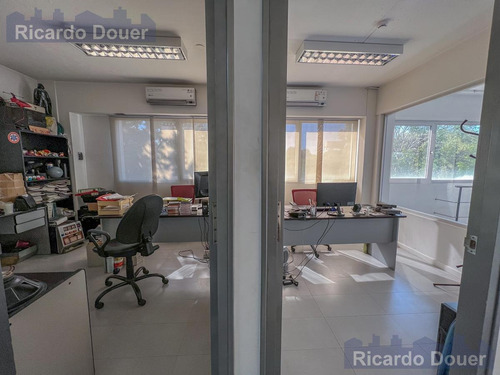 Imagen 16 de 30 de Excelente Edificio De Oficinas En Olivos