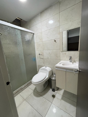 Imagen 7 de 9 de Casa Remodelada En La Mantuana // 04146878567