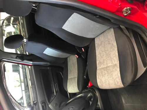 Ford Fiesta Sedan