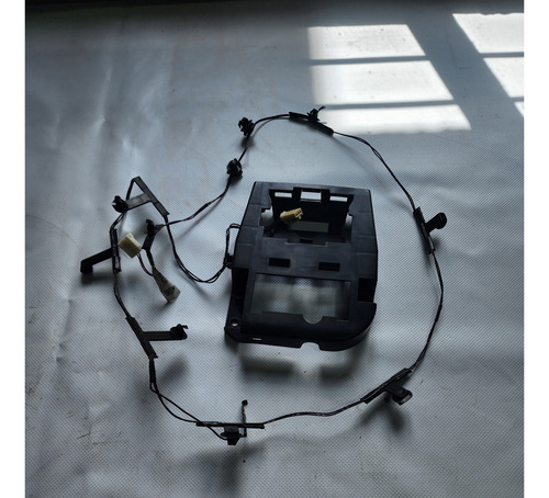 Base C/arnes Luz Interior Cortesia Attitude 1.2 3l 15-23 Org (Usado)