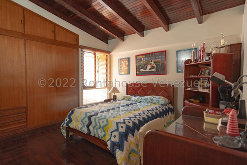 Stephany La Roche Casa En Venta En Santa Paula Mls #23-668