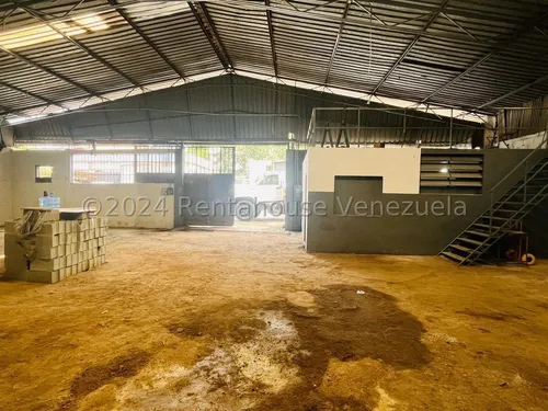 Local En Alquiler - Mls #25-3856