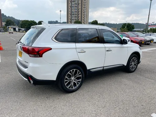 Mitsubishi Outlander 3.0 Kaiteki