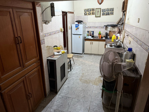 Oportunidad-casa A Reciclar-5 Amb- Cochera-quincho