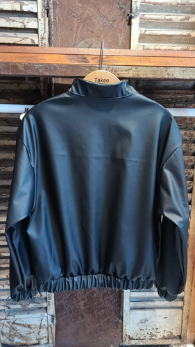 Campera Bomber De Cuero Ecológico - Oriental
