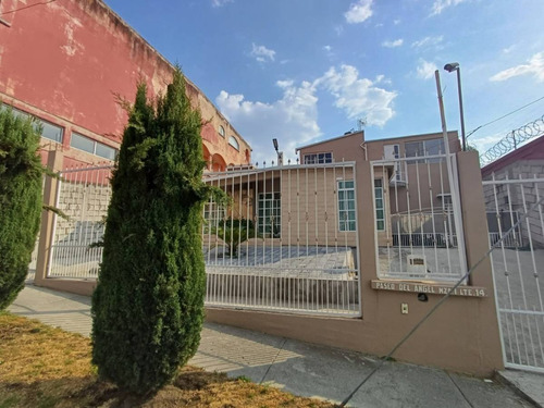Casa Sola Con Amplio Jardín, Rápida Salida A Cdmx