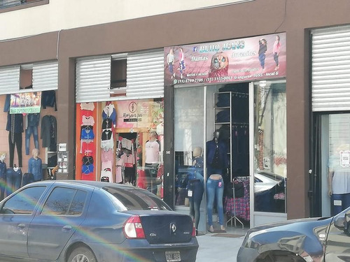 Local En Venta Ubicado En Flores, Capital Federal, Buenos Aires