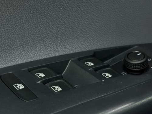 Volkswagen T-Cross 1.0 200 TSI TOTAL FLEX AUTOMÁTICO