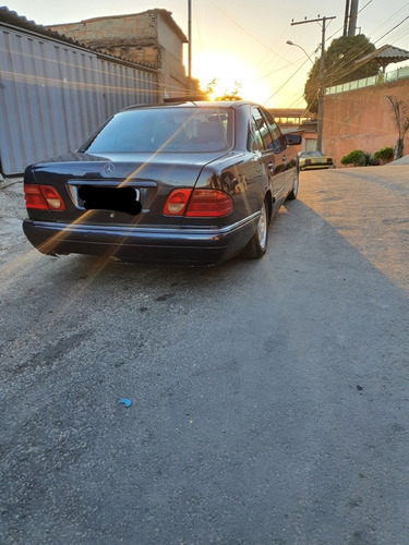 Imagem 4 de 14 de Mercedes-benz E320 Avantgarde