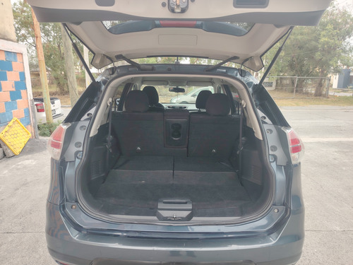 Nissan X-Trail 2.5 Advance 3 Row At
