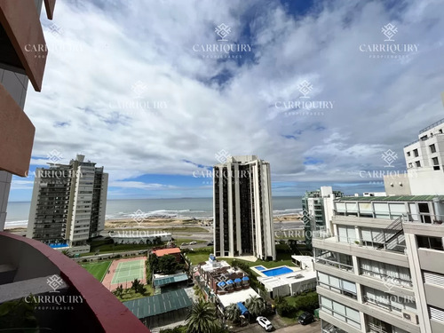 Edificio En Zona Brava, Muy Cerca De La Peninsula