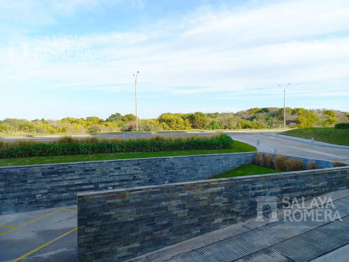 Imagen 8 de 23 de Venta - Playa Brava - 3 Dormitorios Y Servicio