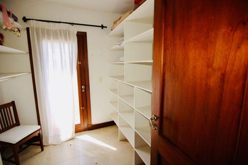 Casa En Venta De 4 Dormitorios En La Barra