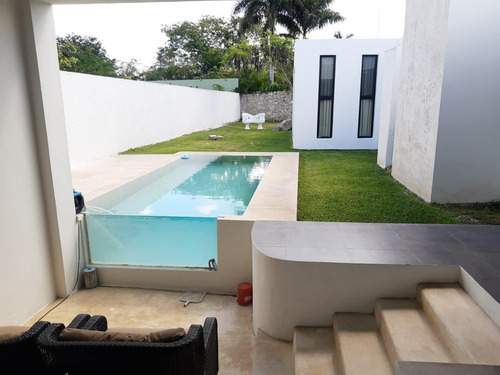 Casa En Renta De 1 Planta En Privada La Rejoyada En Mérida,yucatán