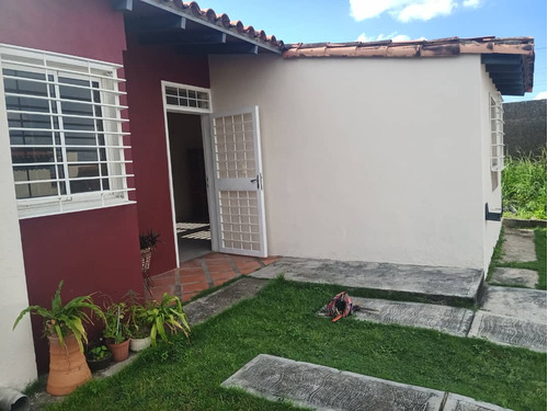 Casa En Venta En Los Cerezos I