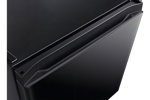 Refrigerador Frigobar Hisense Wms017m6xbe 45l Single Door Black